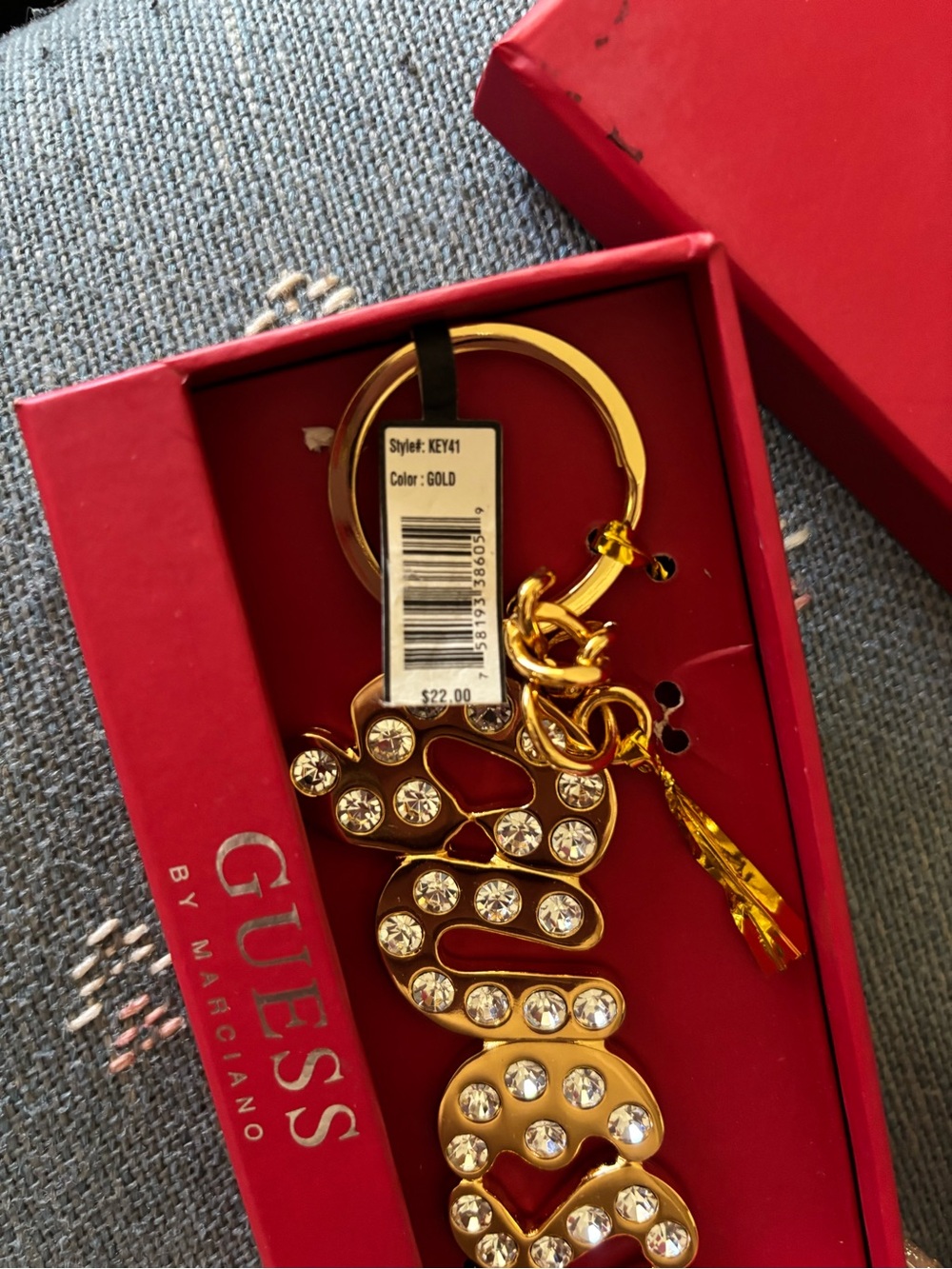 Vintage Y2K GUESS by Marciano Gold Crystal Logo Keychain NEW IN BOX W TAGS - Picture 5 of 6